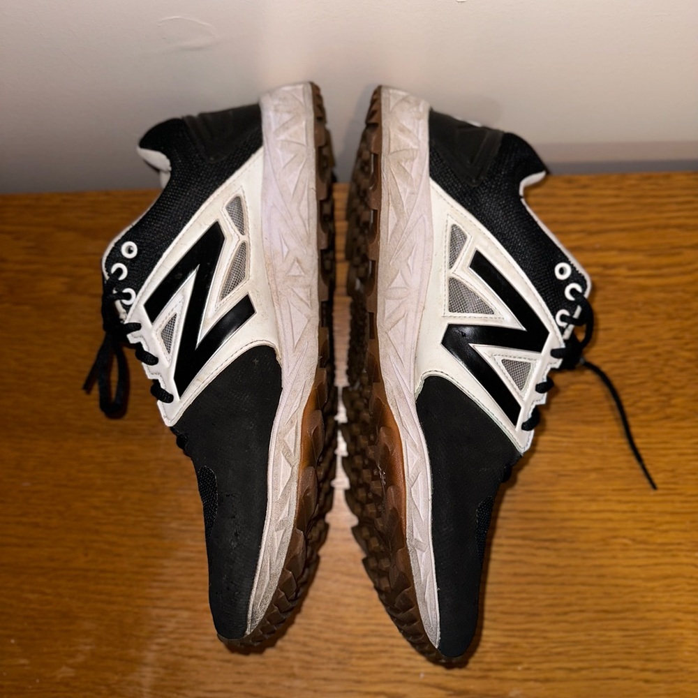 Men’s Turf Shoes Size 12.5